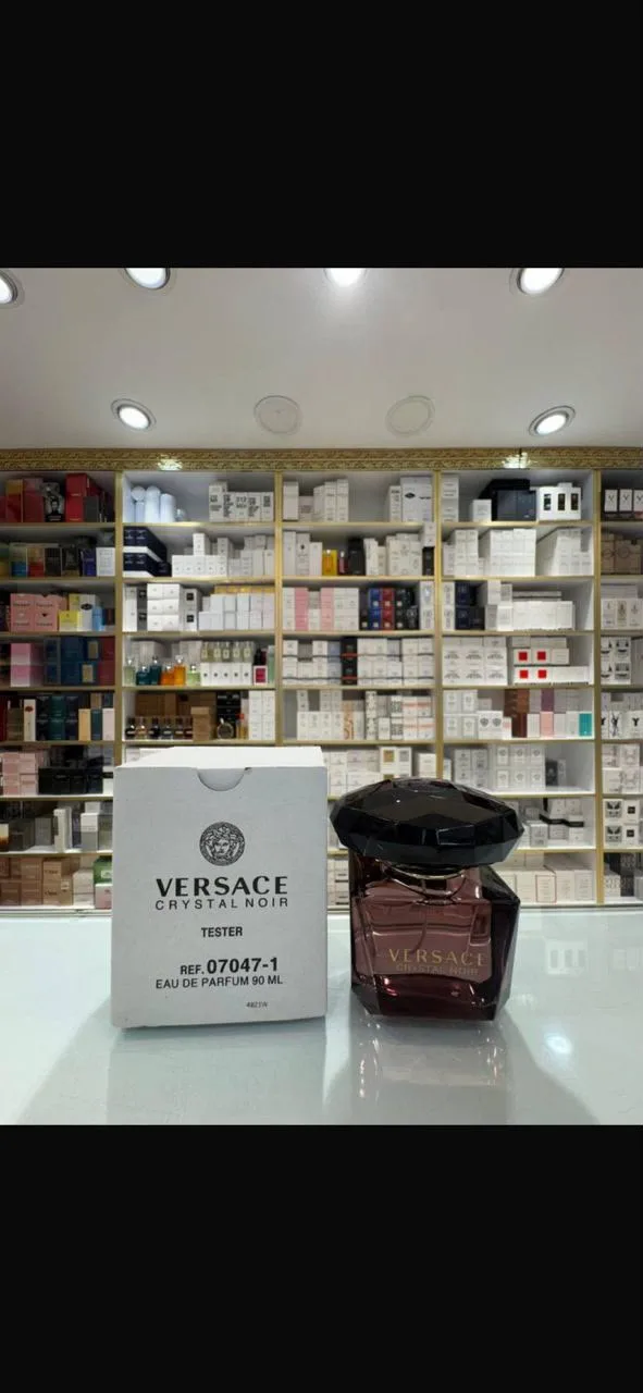 Versace Crystal Noir — 100 ml